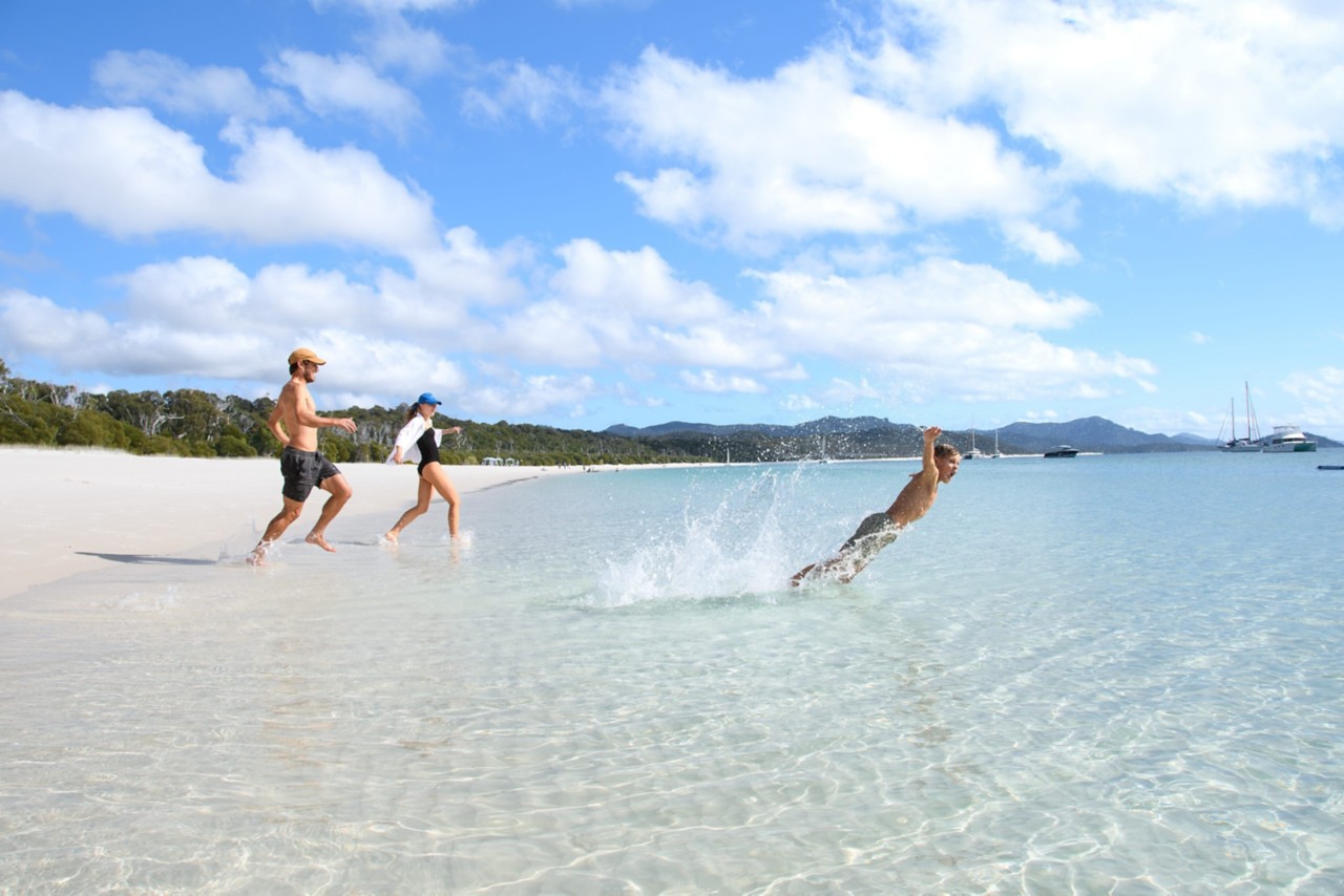 Day Trips From Airlie Beach Explore The Whitsundays Queensland