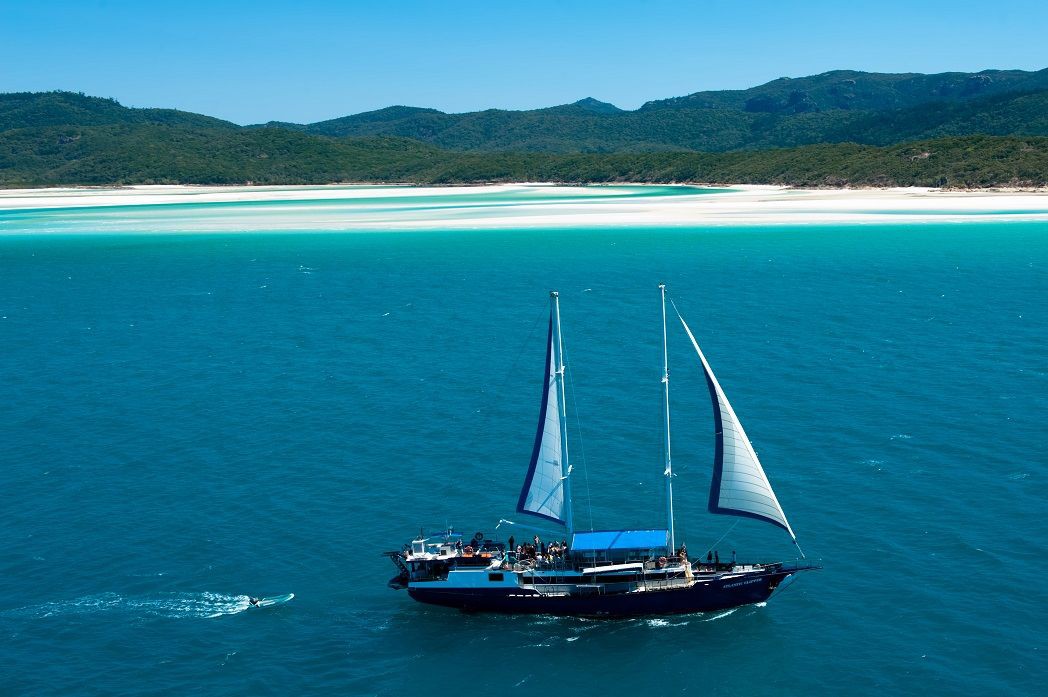 Sailing La Vagabonde Around the Islands of the Whitsundays Queensland
