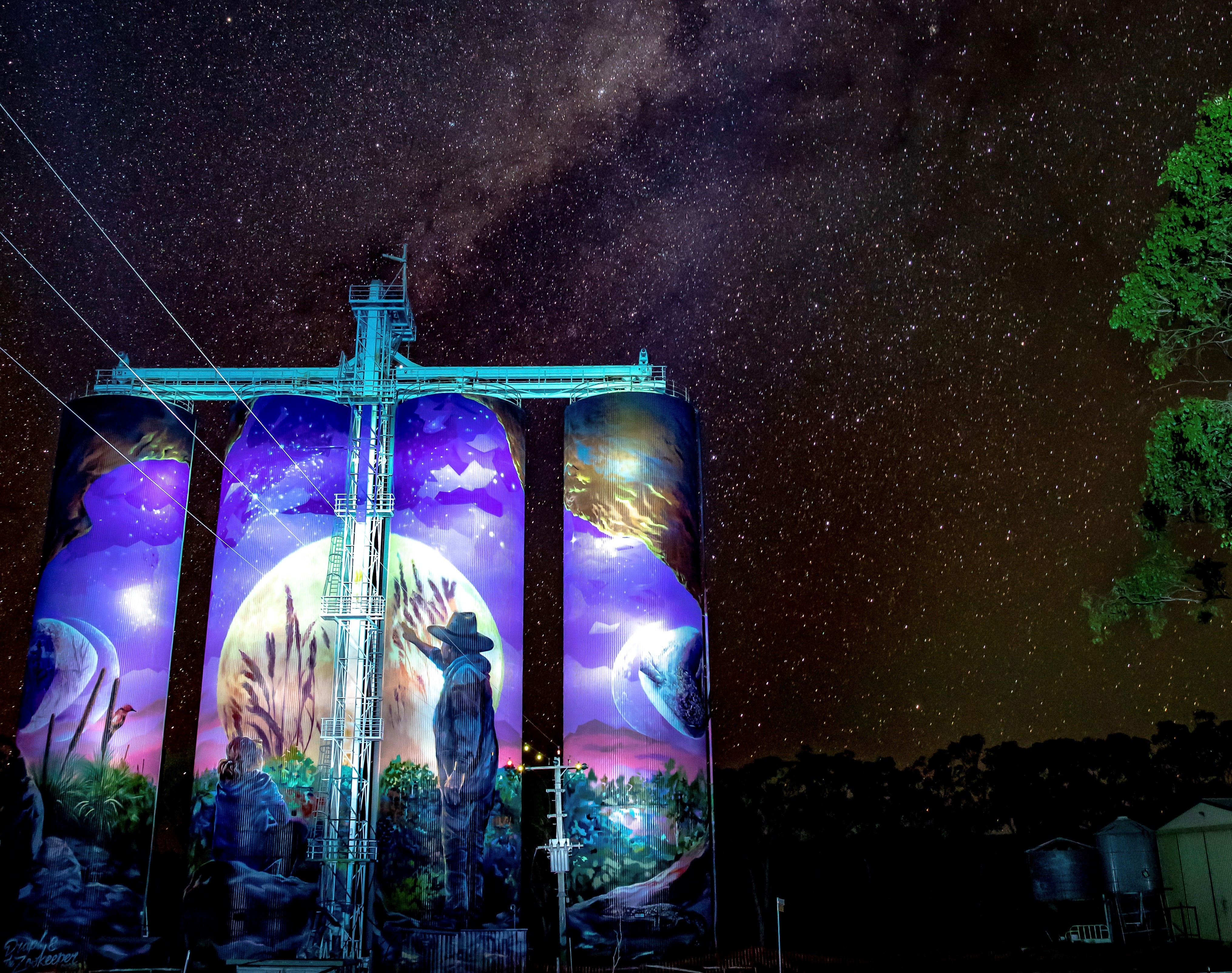 Three Moon Silos, Monto Three Moon Silos, Monto