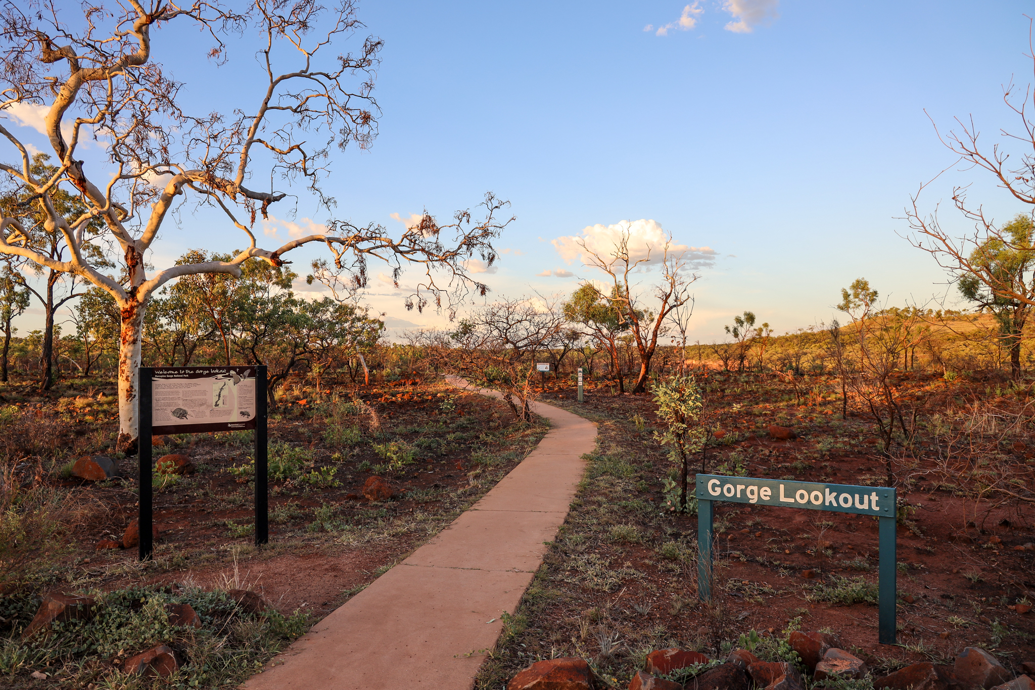 Walk to the Gorge Lookout for sunset over the Gorge