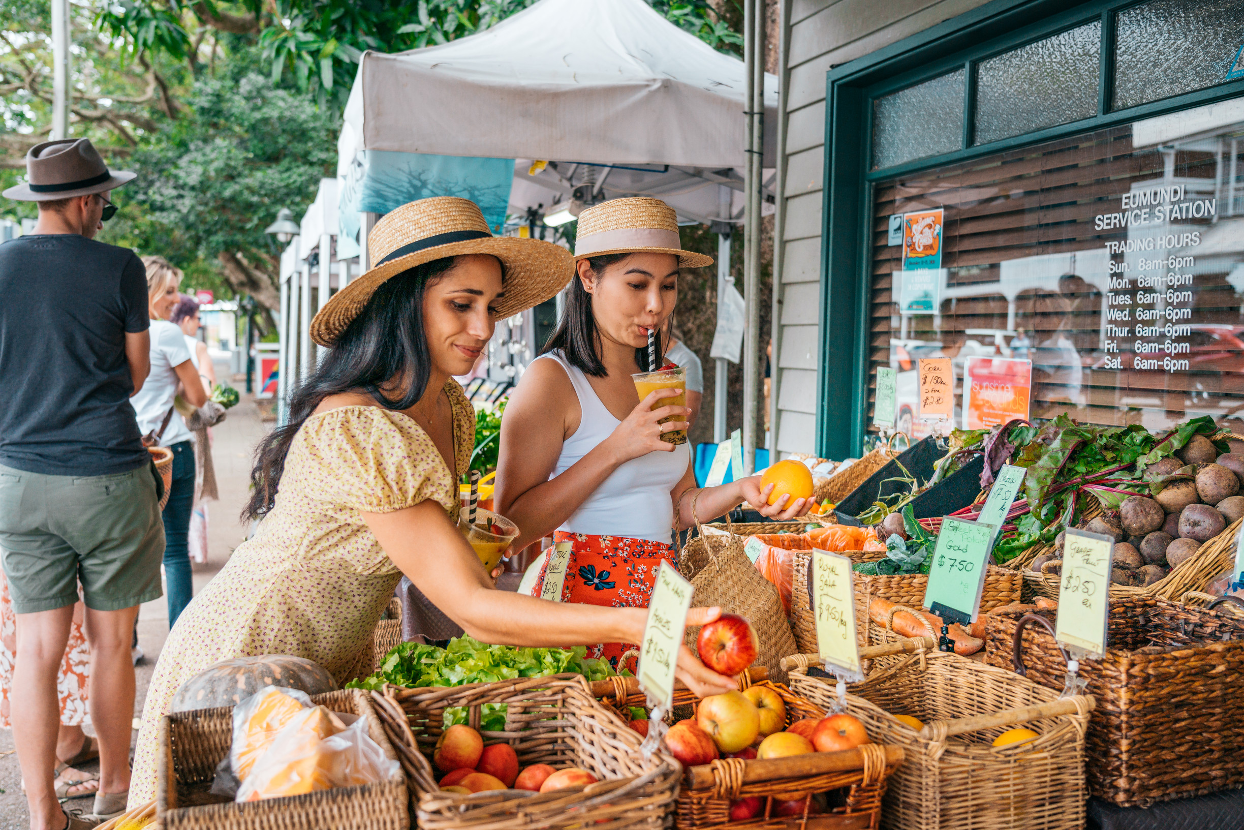 Fresh organic produce at Eumundi Markets | best things to do Sunshine Coast Fresh organic produce at Eumundi Markets | best things to do Sunshine Coast