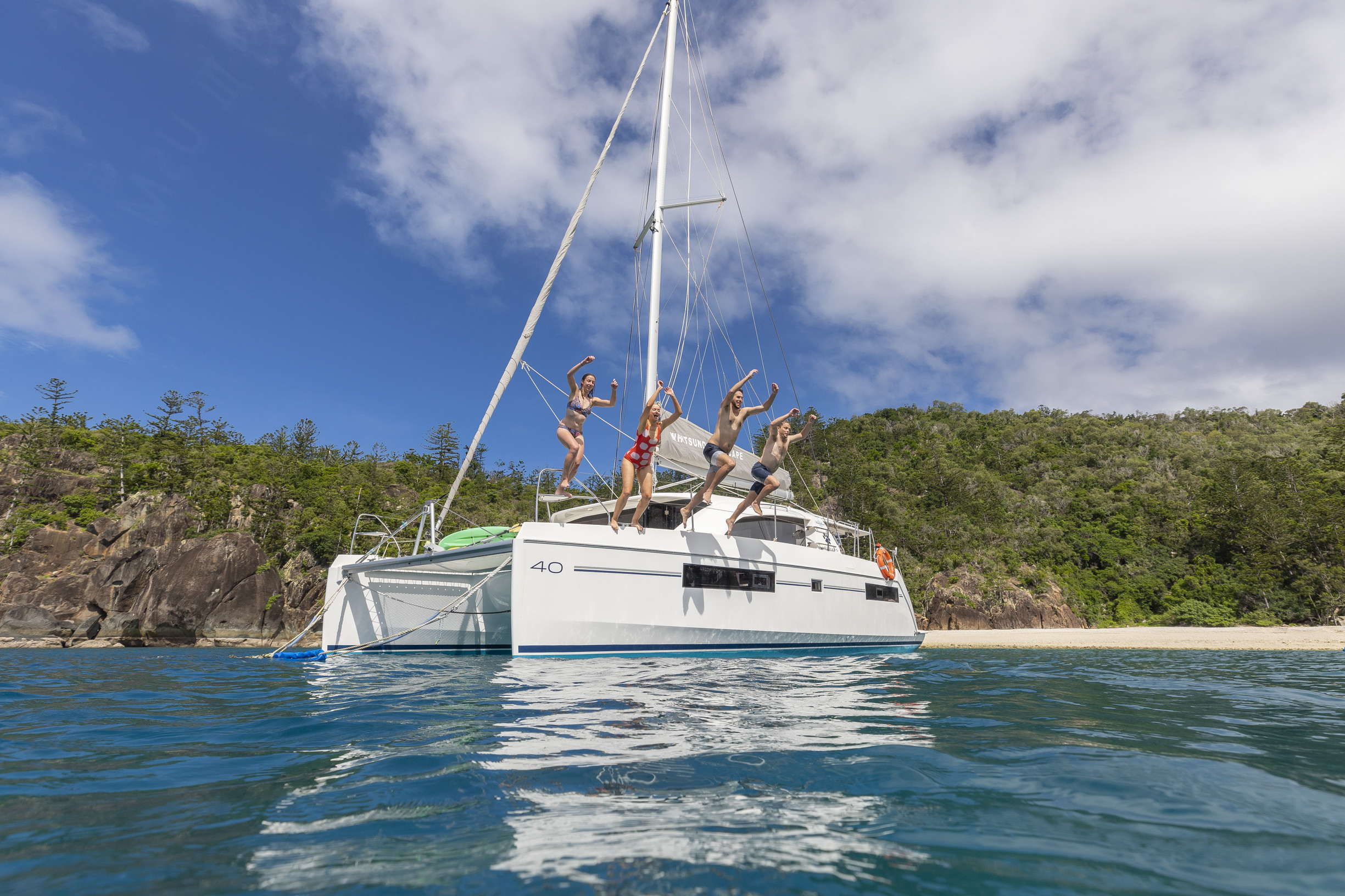 Manta Ray Bay Sailing Whitsundays | Great Barrier Reef luxury Manta Ray Bay Sailing Whitsundays | Great Barrier Reef luxury
